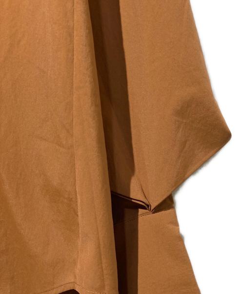 UN3D.（アンスリード）UN3D. (アンスリード) W TRIANGLE TUCK SH / ダブルトライアングルタックシャツ ブラウン サイズ:36の古着・服飾アイテム