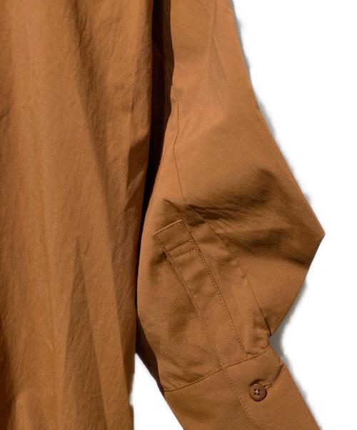 UN3D.（アンスリード）UN3D. (アンスリード) W TRIANGLE TUCK SH / ダブルトライアングルタックシャツ ブラウン サイズ:36の古着・服飾アイテム