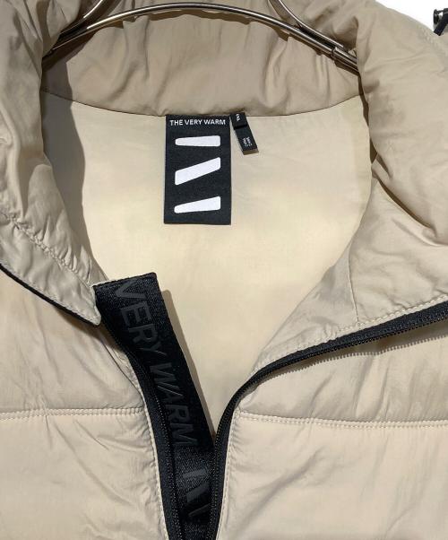 THE VERY WARM（ザ ベリーワーム）THE VERY WARM (ザ ベリーワーム) PUFFER JACKET ベージュ サイズ:Sの古着・服飾アイテム
