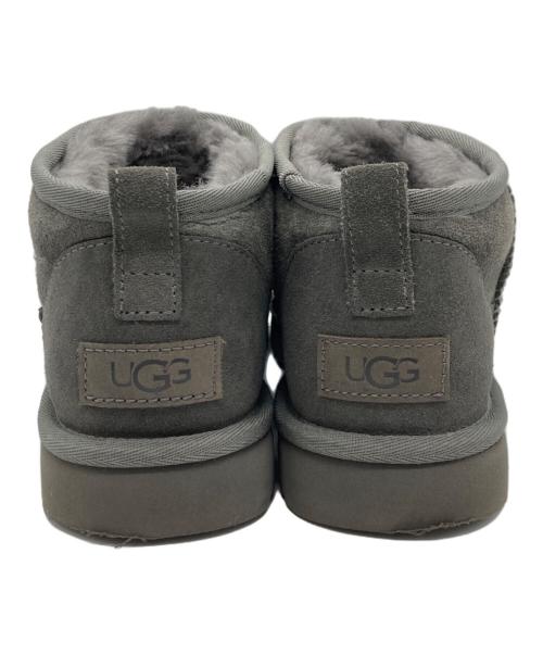UGG（アグ）UGG (アグ) W CLASSIC ULTRA MINI グレー サイズ:25cmの古着・服飾アイテム