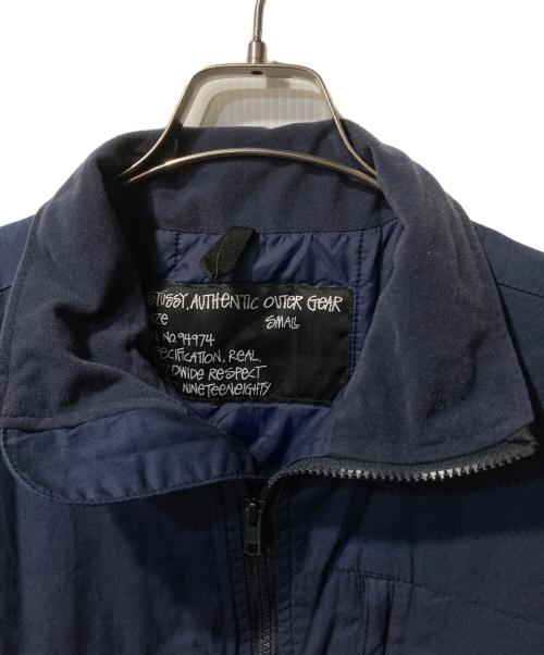 stussy（ステューシー）stussy (ステューシー) オールドスタンドカラー中綿ジャケット ネイビー サイズ:Sの古着・服飾アイテム