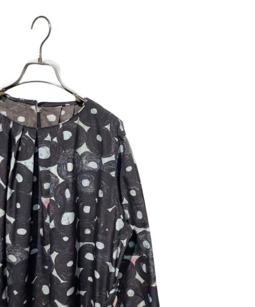 HERALBONY（ヘラルボニー）HERALBONY (ヘラルボニー) クルーネックワンピース「（無題）（丸）」 グレー×ブラック サイズ:Freeの古着・服飾アイテム