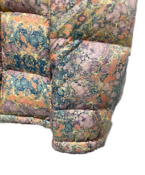 Acne（アクネ）Acne (アクネ) 総柄ダウンジャケット マルチカラー サイズ:44の古着・服飾アイテム