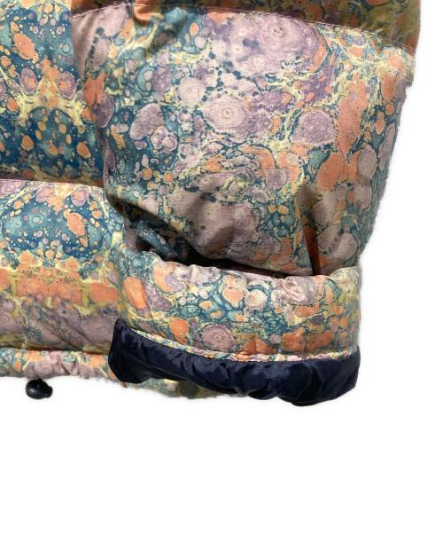 Acne（アクネ）Acne (アクネ) 総柄ダウンジャケット マルチカラー サイズ:44の古着・服飾アイテム