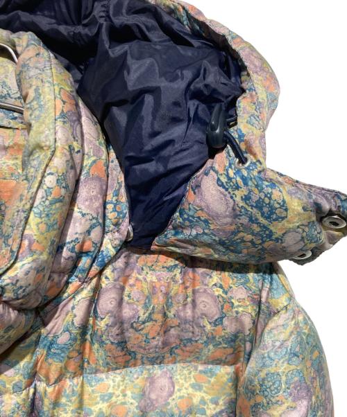 Acne（アクネ）Acne (アクネ) 総柄ダウンジャケット マルチカラー サイズ:44の古着・服飾アイテム