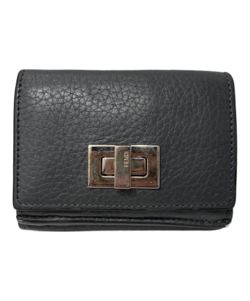 FENDI（フェンディ）FENDI (フェンディ) ピーカブーコンパクトウォレット グレーの古着・服飾アイテム