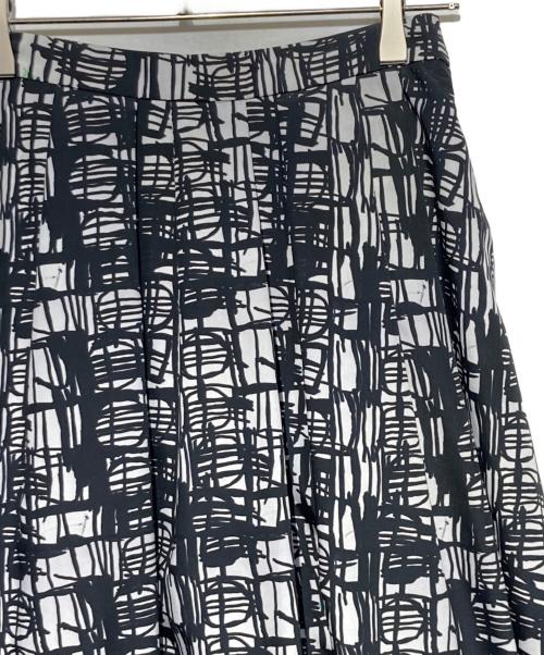 HERALBONY（ヘラルボニー）HERALBONY (ヘラルボニー) フレアスカート「小川真広」 ホワイト×ブラック サイズ:Mの古着・服飾アイテム