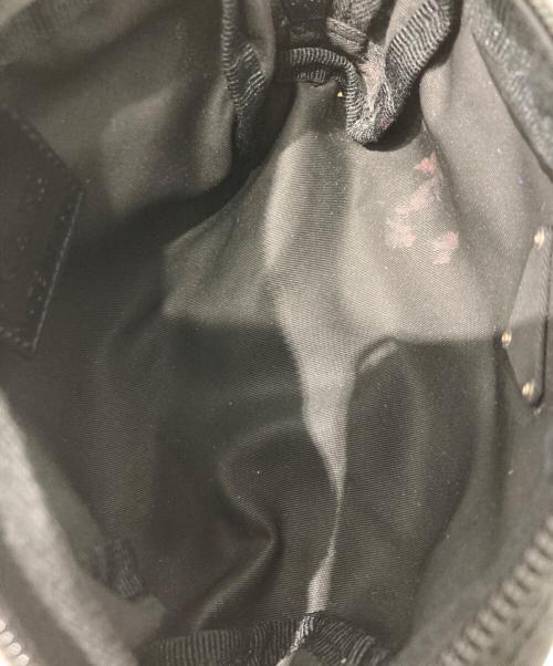 PRADA（プラダ）PRADA (プラダ) ナイロンポーチ ブラックの古着・服飾アイテム