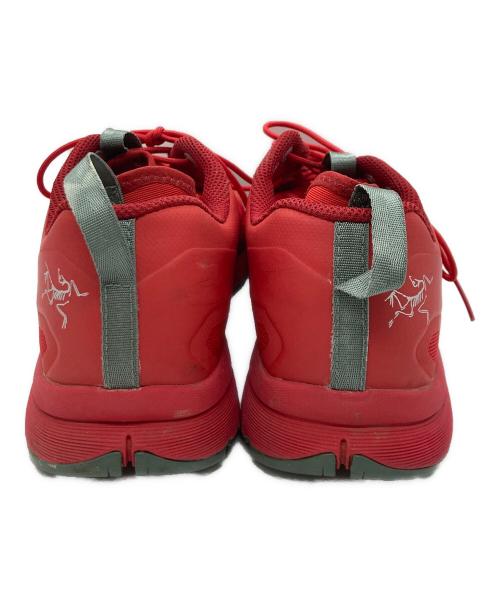 ARC'TERYX（アークテリクス）ARC'TERYX (アークテリクス) NORVAN VT ローカットスニーカー レッド サイズ:27cmの古着・服飾アイテム