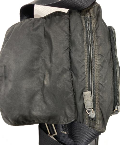 PRADA（プラダ）PRADA (プラダ) ナイロンショルダーバッグ ブラックの古着・服飾アイテム