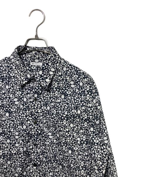HERALBONY（ヘラルボニー）HERALBONY (ヘラルボニー) ブロードレギュラーカラーシャツ「かえでのチョキチョキ」 ブラック サイズ:Mの古着・服飾アイテム