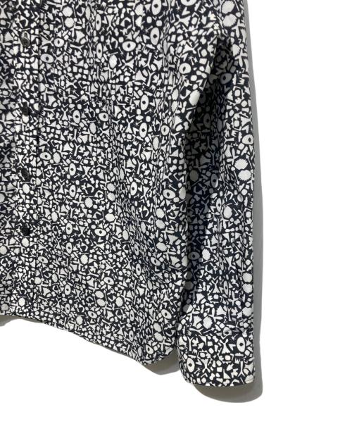 HERALBONY（ヘラルボニー）HERALBONY (ヘラルボニー) ブロードレギュラーカラーシャツ「かえでのチョキチョキ」 ブラック サイズ:Mの古着・服飾アイテム