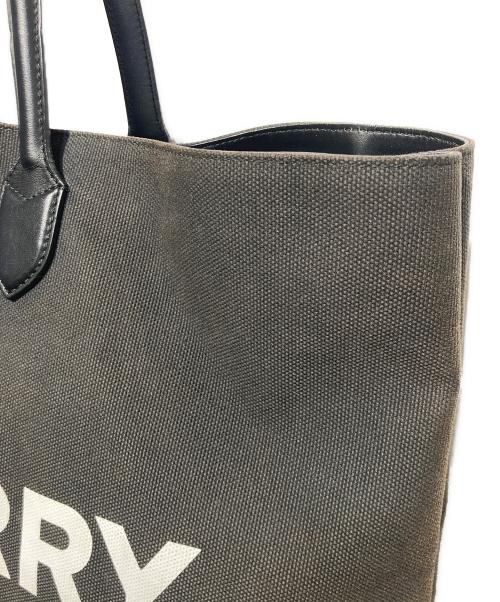 BURBERRY（バーバリー）BURBERRY (バーバリー) ロゴプリントキャンバストートバッグ ブラックの古着・服飾アイテム