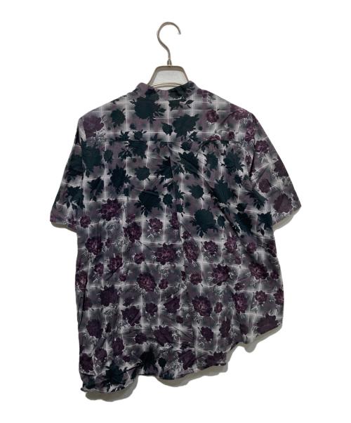 MM6 Maison Margiela（エムエムシックスメゾンマルジェラ）MM6 Maison Margiela (エムエムシックスメゾンマルジェラ) アシンメトリー花柄バンドカラーシャツ グレー×パープル サイズ:42の古着・服飾アイテム
