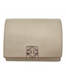 LOEWE（ロエベ）の古着「アナグラム トライフォードウォレット」｜ベージュ