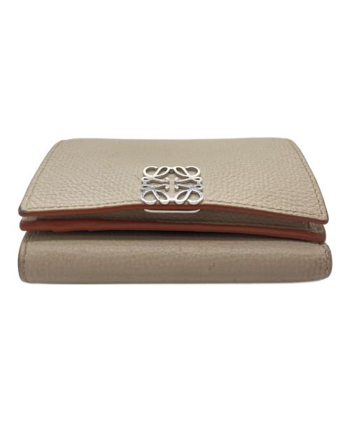 LOEWE（ロエベ）LOEWE (ロエベ) アナグラム トライフォードウォレット ベージュの古着・服飾アイテム