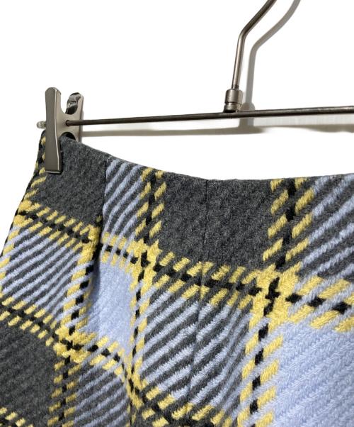 BLUE LABEL CRESTBRIDGE（ブルーレーベルクレストブリッジ）BLUE LABEL CRESTBRIDGE (ブルーレーベルクレストブリッジ) チェックショートパンツ グレー サイズ:36の古着・服飾アイテム