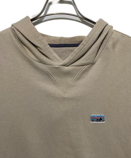 Patagonia（パタゴニア）Patagonia (パタゴニア) デイリー・フーディ・スウェットシャツ ベージュ サイズ:Lの古着・服飾アイテム
