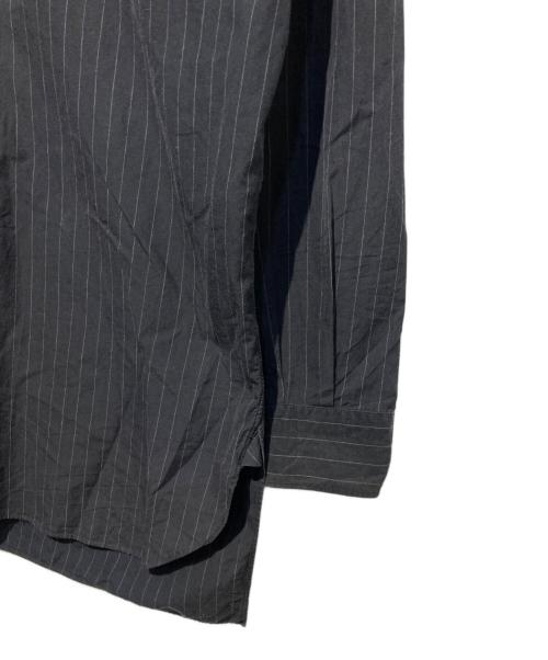 COMOLI（コモリ）COMOLI (コモリ) ストライプバンドカラーシャツ ブラック サイズ:2の古着・服飾アイテム