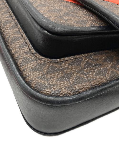 MICHAEL KORS（マイケル・コース）MICHAEL KORS (マイケル・コース) ショルダーバッグ ブラウン×オレンジの古着・服飾アイテム