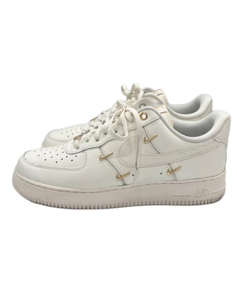 NIKE（ナイキ）NIKE (ナイキ) Women's Air Force 1 '07 LX ローカットスニーカー ホワイト サイズ:27cmの古着・服飾アイテム
