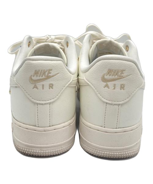 NIKE（ナイキ）NIKE (ナイキ) Women's Air Force 1 '07 LX ローカットスニーカー ホワイト サイズ:27cmの古着・服飾アイテム