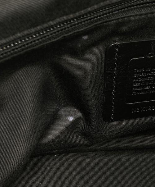 COACH（コーチ）COACH (コーチ) TERRAIN BIKE BAG MM メッセンジャーバッグ ブラックの古着・服飾アイテム