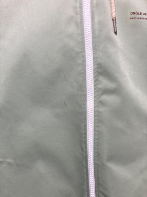 DROLE DE MONSIEUR（ドロール ド ムッシュ）DROLE DE MONSIEUR (ドロール ド ムッシュ) HOODED NFPM JACKET オリーブ サイズ:S/Mの古着・服飾アイテム