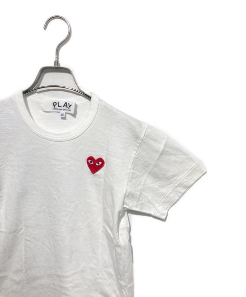 PLAY COMME des GARCONS（プレイコムデギャルソン）PLAY COMME des GARCONS (プレイコムデギャルソン) T-Shirt With Red Emblem ホワイト サイズ:xxsの古着・服飾アイテム