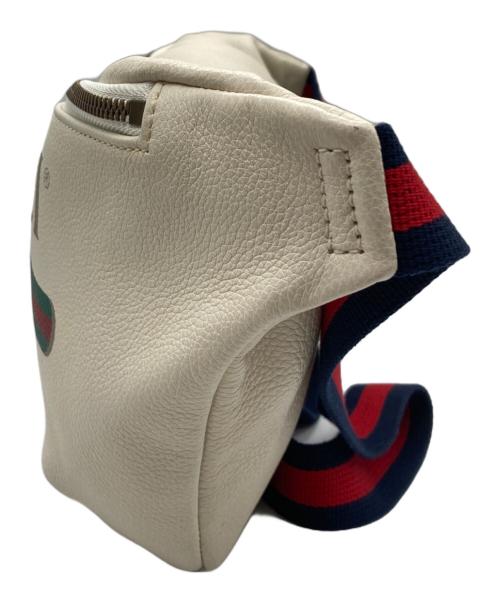 GUCCI（グッチ）GUCCI (グッチ) グッチ プリントベルトバッグ ホワイトの古着・服飾アイテム