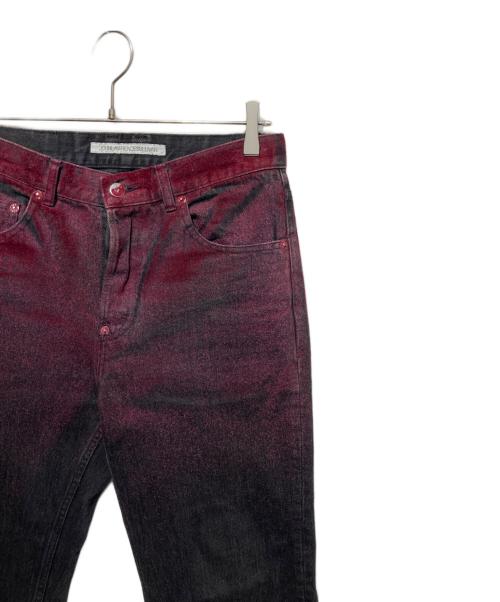 JOHN LAWRENCE SULLIVAN（ジョン ローレンス サリバン）JOHN LAWRENCE SULLIVAN (ジョン ローレンス サリバン) GRADATION FLOC PRINTED DENIM 5POCKET  デニムパンツ レッド×ブラック サイズ:44の古着・服飾アイテム