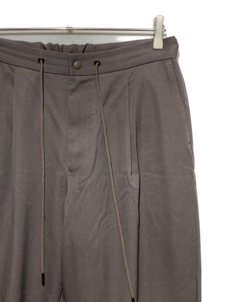 THE RERACS（ザ リラクス）THE RERACS (ザ リラクス) SUPER TWILL THE EASY SLACKS オリーブ サイズ:46の古着・服飾アイテム