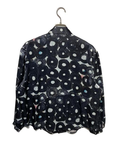 HERALBONY（ヘラルボニー）HERALBONY (ヘラルボニー) サテンボウタイブラウス「（無題）（丸）」 グレー×ブラック サイズ:FREEの古着・服飾アイテム