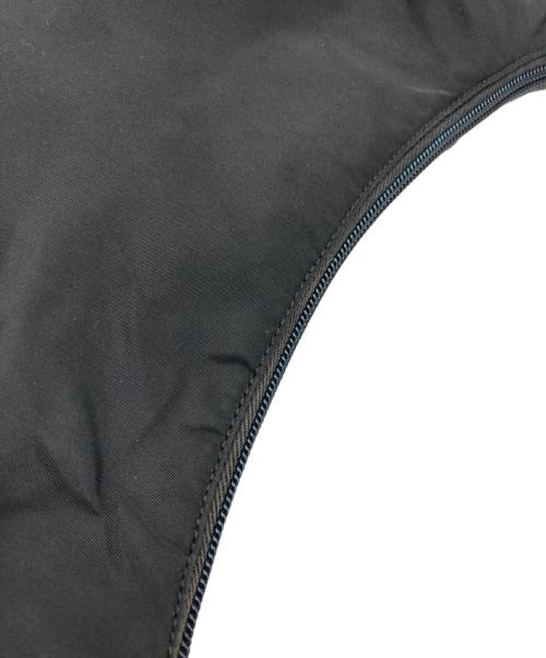 PRADA（プラダ）PRADA (プラダ) メタルハンドルワンショルダーバッグ ブラックの古着・服飾アイテム