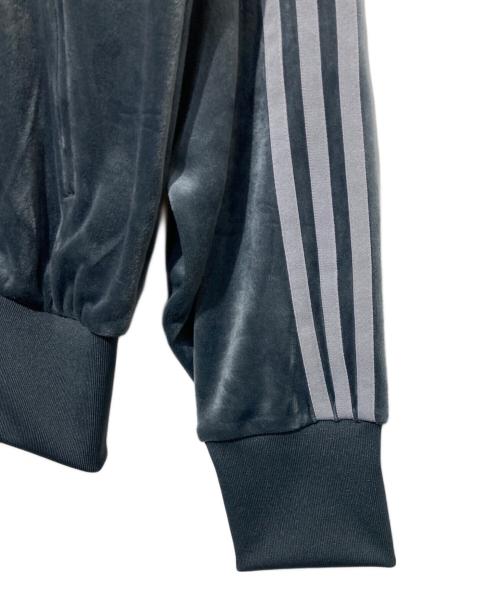 adidas（アディダス）adidas (アディダス) ファイヤーバード トラックトップ ベロア グレー サイズ:Mの古着・服飾アイテム