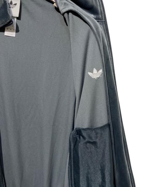 adidas（アディダス）adidas (アディダス) ファイヤーバード トラックトップ ベロア グレー サイズ:Mの古着・服飾アイテム