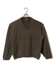 stussy（ステューシー）の古着「EMBROIDERED V-NECK LOGO SWEATER」｜ブラウン