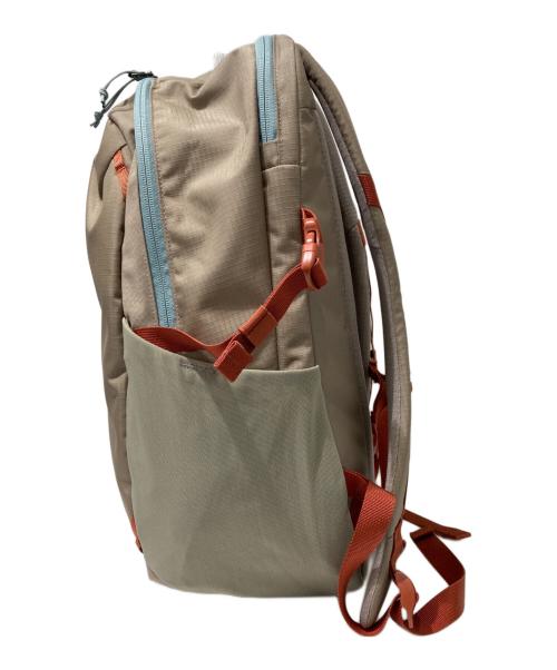 Patagonia（パタゴニア）Patagonia (パタゴニア) レフュジオ・デイパッ リュック ベージュの古着・服飾アイテム