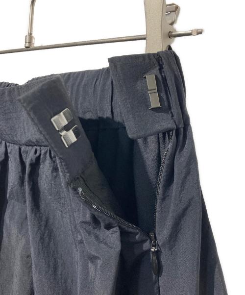 crewre（クルーレ）crewre (クルーレ) ナイロンドレープマキシスカート ブラック サイズ:3の古着・服飾アイテム