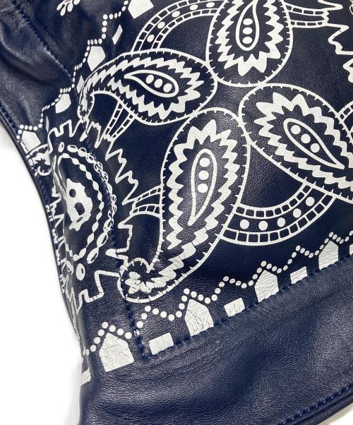 sacai（サカイ）sacai (サカイ) バンダナプリントワンショルダーバッグ ネイビーの古着・服飾アイテム