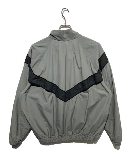 US ARMY（ユーエスアーミー）US ARMY (ユーエスアーミー) PFU トレーニングジャケット グレー サイズ:Mの古着・服飾アイテム