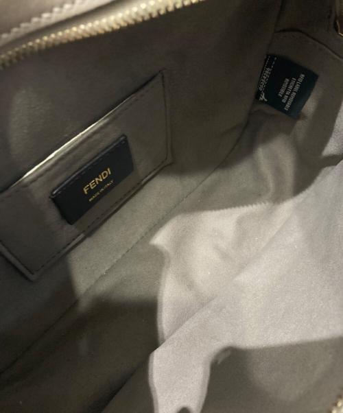 FENDI（フェンディ）FENDI (フェンディ) キャム ショルダーバッグ ベージュの古着・服飾アイテム