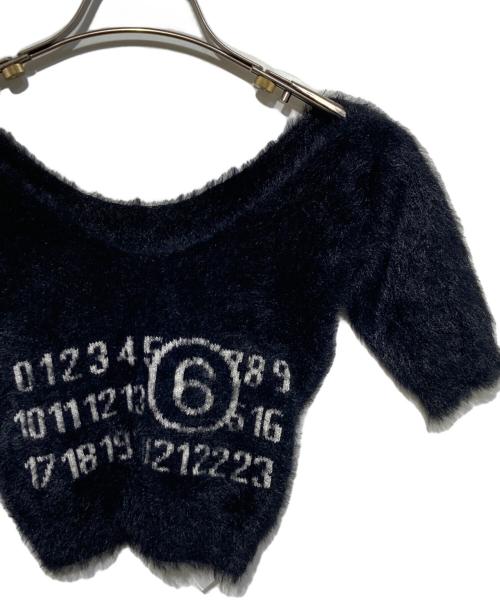 MM6 Maison Margiela（エムエムシックスメゾンマルジェラ）MM6 Maison Margiela (エムエムシックスメゾンマルジェラ) クロップドロゴニット ブラック サイズ:Sの古着・服飾アイテム