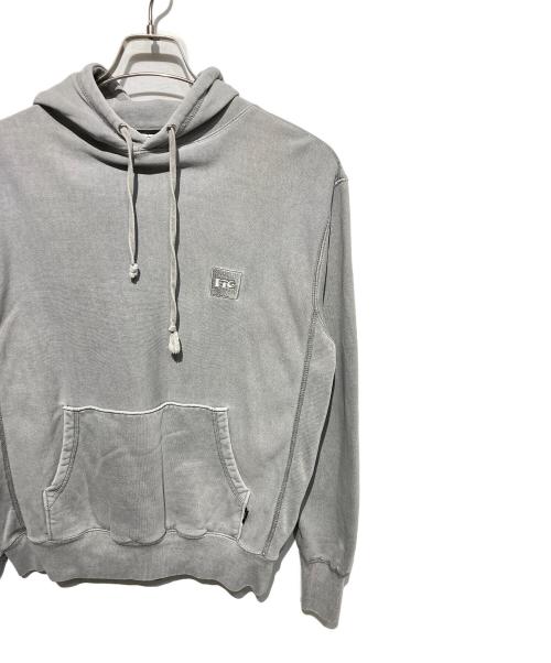 FTC（エフティーシー）FTC (エフティーシー) PIGMENT DYED BOX LOGO PULLOVER HOODY グレー サイズ:Ｓの古着・服飾アイテム