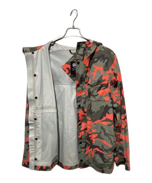 CANADA GOOSE（カナダグース）CANADA GOOSE (カナダグース) マウンテンパーカー レッド×オリーブ サイズ:Ｓの古着・服飾アイテム