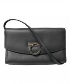 Salvatore Ferragamoサルヴァトーレ フェラガモ）の古着「ガンチーニミニショルダーバッグ」｜グレー