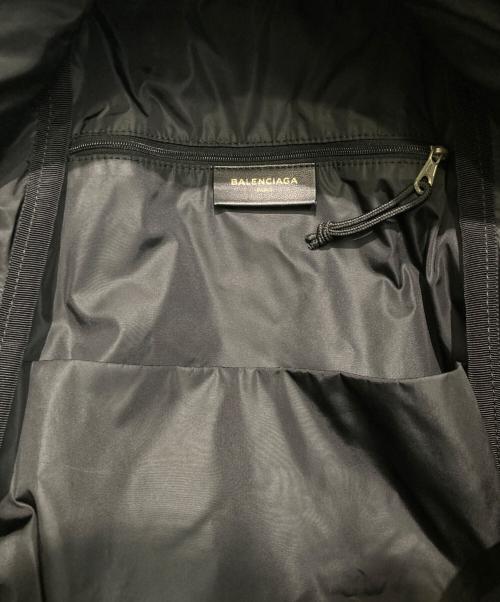 BALENCIAGA（バレンシアガ）BALENCIAGA (バレンシアガ) ロゴ刺繍ウィールナイロンバックパック ブラック×ネイビーの古着・服飾アイテム