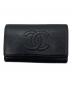 CHANEL（シャネル）の古着「キャビアスキン6連キーケース」｜ブラック