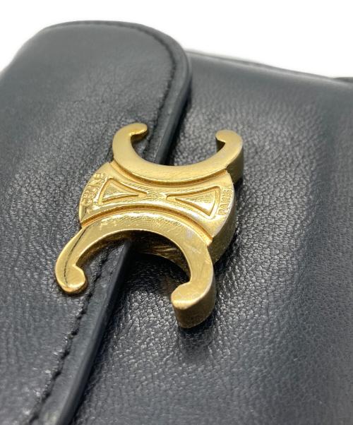 CELINE（セリーヌ）CELINE (セリーヌ) トリオンフ スモールフラップウォレット ブラックの古着・服飾アイテム