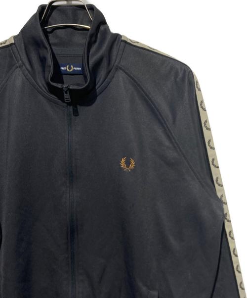 FRED PERRY（フレッドペリー）FRED PERRY (フレッドペリー) Contrast Tape Track Jacket グレー サイズ:XLの古着・服飾アイテム